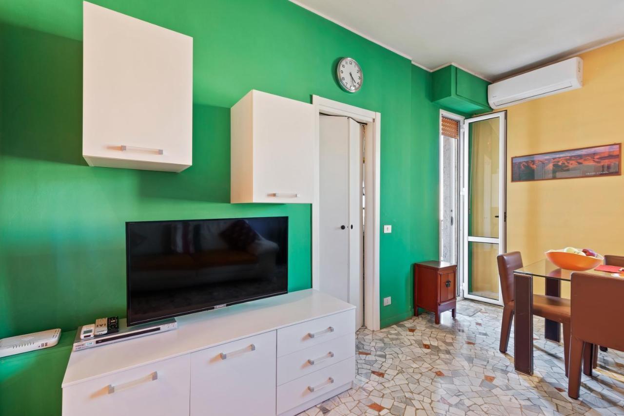 Flatty Apartments - Transiti Milan Bagian luar foto